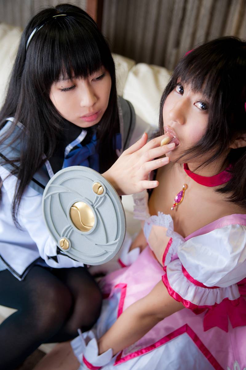 [Cosplay]   cos制服双姐妹